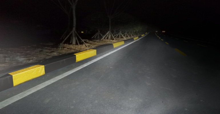 道路的“護(hù)花使者”--道路反光漆