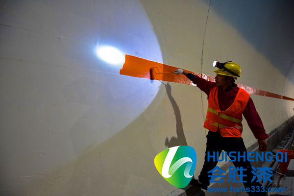 高速道路反光漆施工驗(yàn)收：面子工程不容無(wú)視