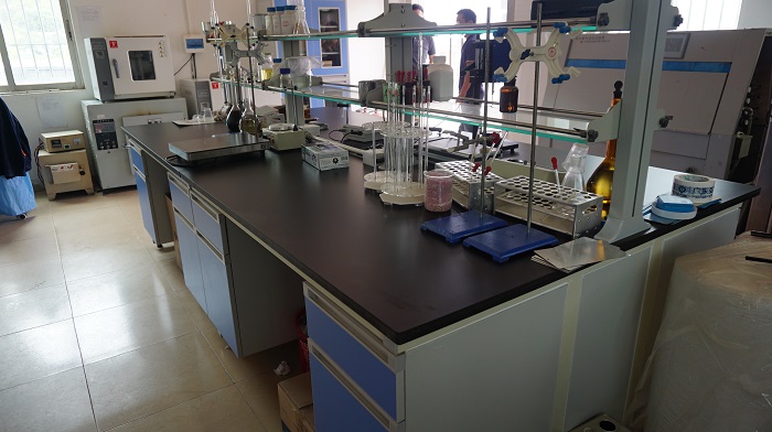 環(huán)?！皯?zhàn)役”下，公路反光漆該何去何從？