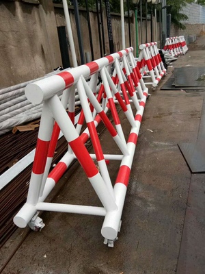 拿什么來拯救你？滲色的護欄反光油漆