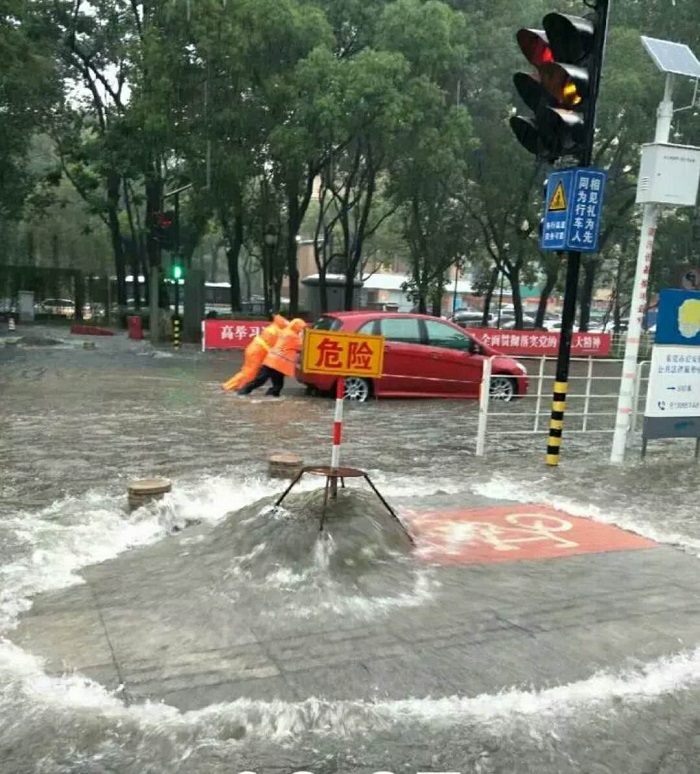 四川暴雨來襲，高亮反光漆如何應對？