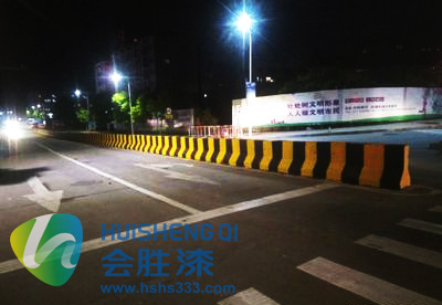 新建道路沒綠化沒反光警示？節(jié)約反光漆價格留下隱患