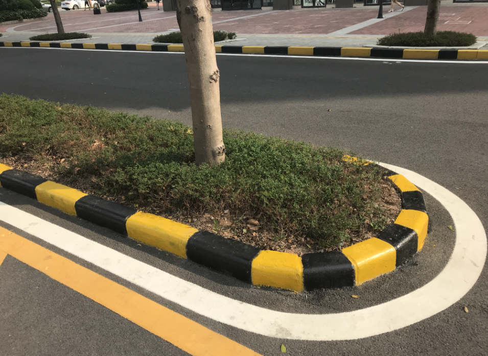 生活小區(qū)也需要反光油漆的保護