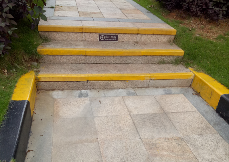 反光漆告訴你，除了道路上這里也同樣需要反光漆！