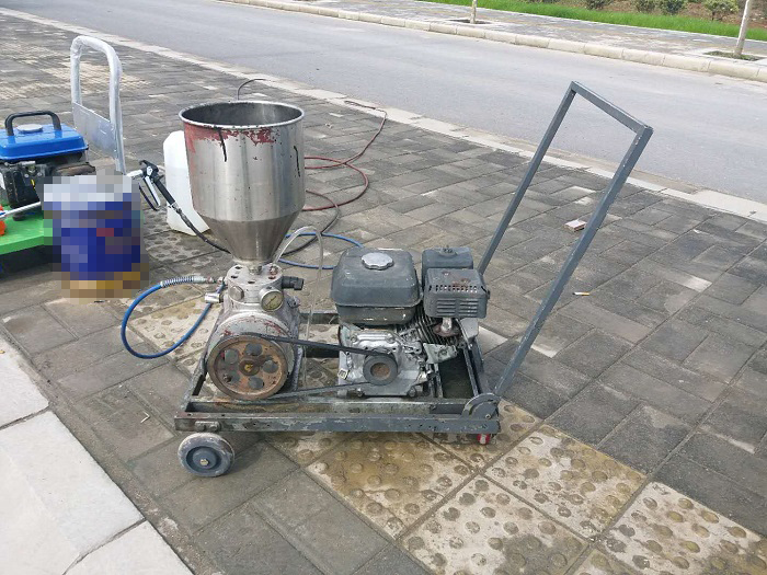 讓路面反光漆的附著力更好的攪拌方法，趕緊收藏起來吧！