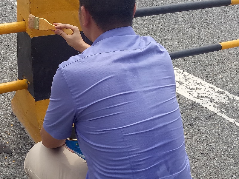 也許，真實(shí)的防撞墩反光漆銷售并非是如你所想的那樣