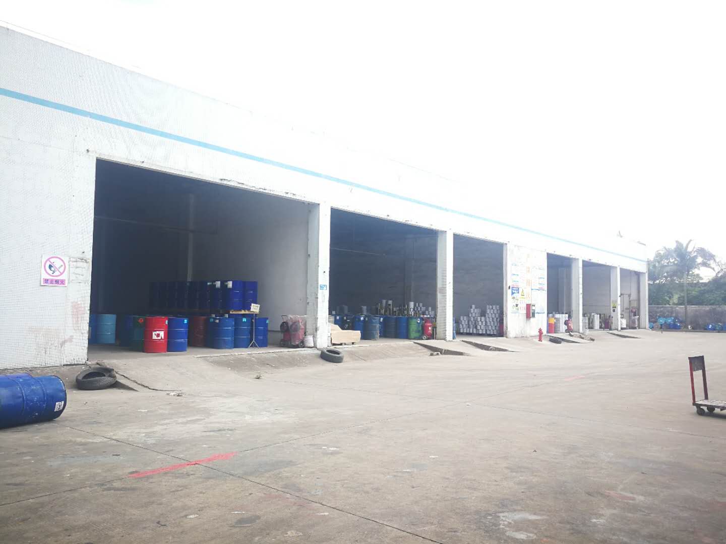 一件讓反光漆廠家哭笑不得的事故