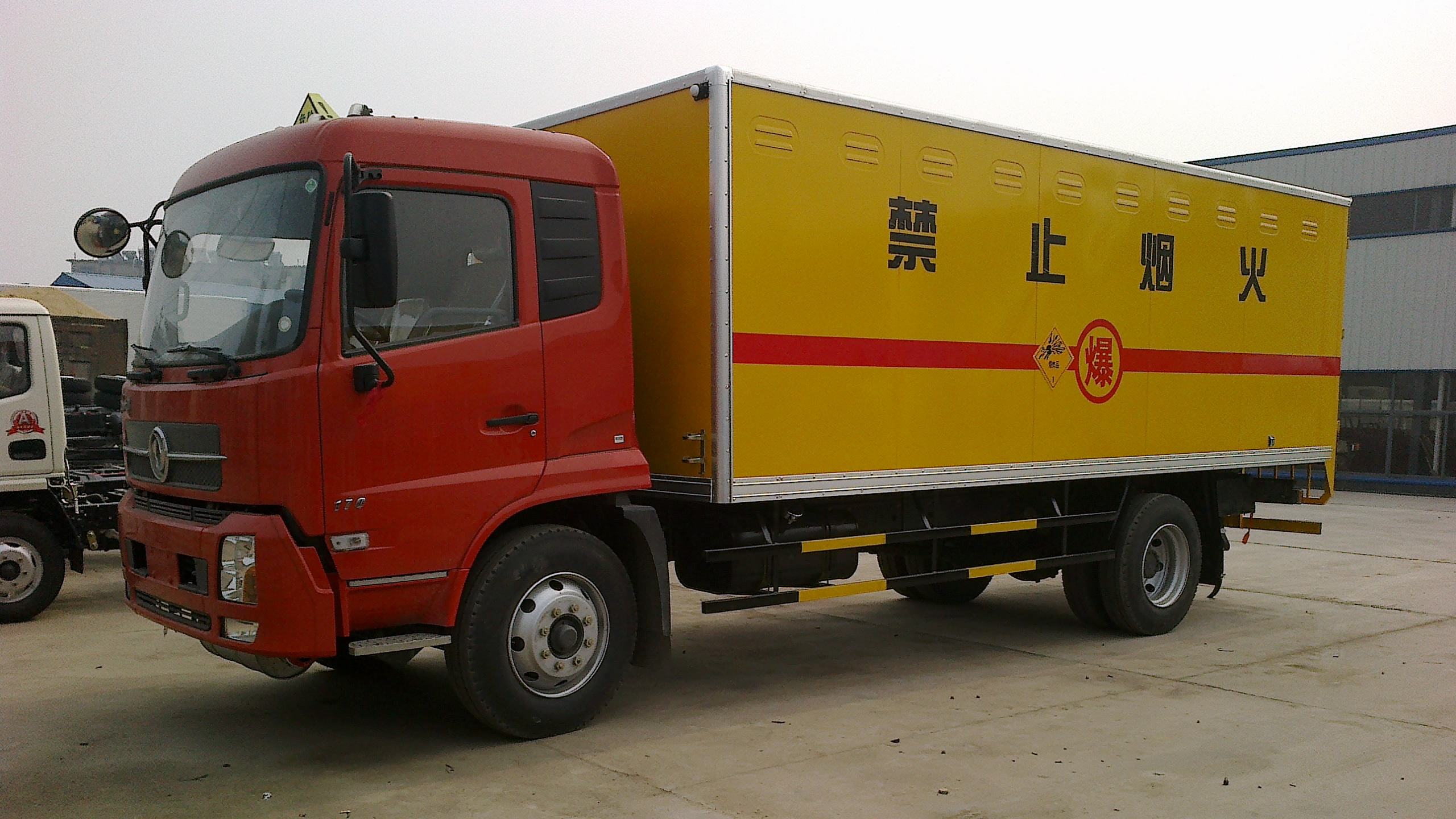 為什么你的匯勝反光漆還沒到貨？在迫不得已的繞路……