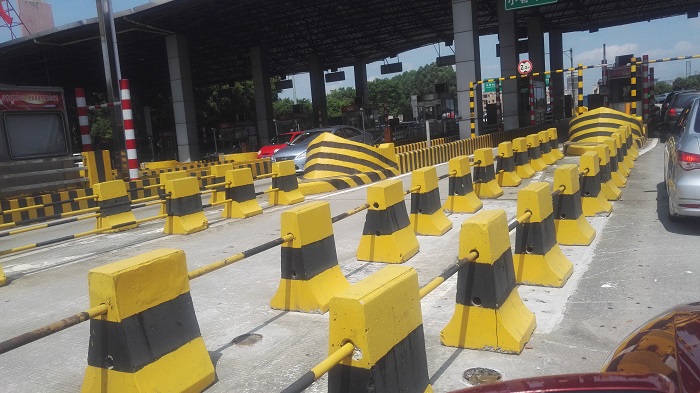 都江堰收費(fèi)站反光涂料