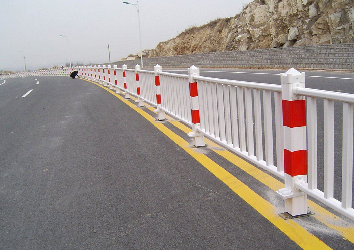 樺甸道路護(hù)欄反光漆