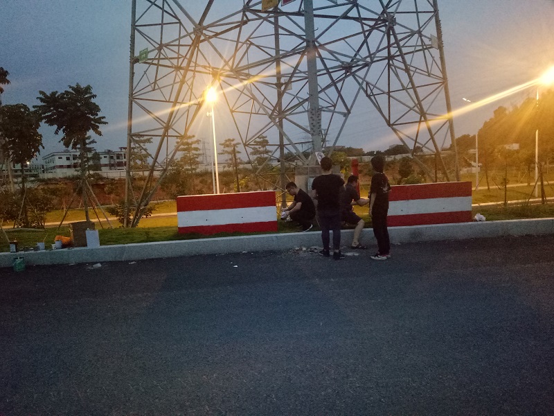 嘿，你的道路防撞墩反光漆原材料是真材實料的嗎？