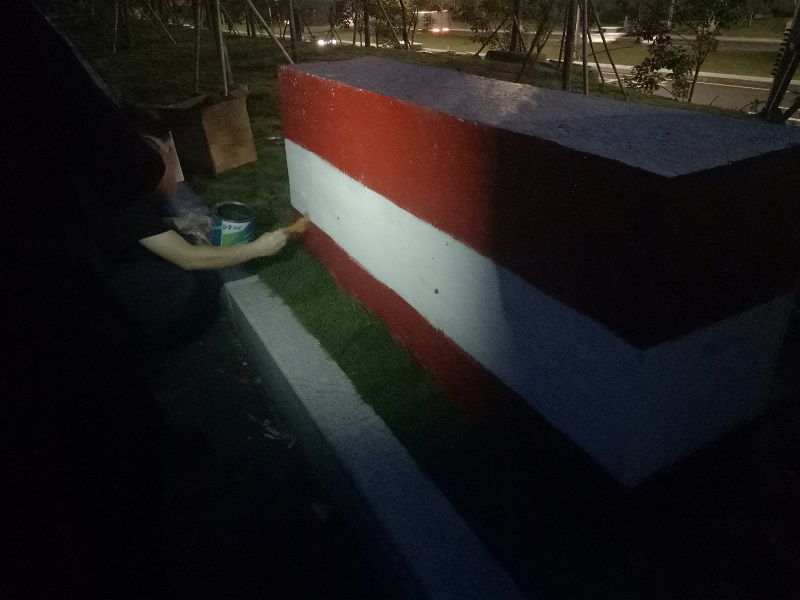 道路防撞反光漆的底漆施工該注意些什么呢？