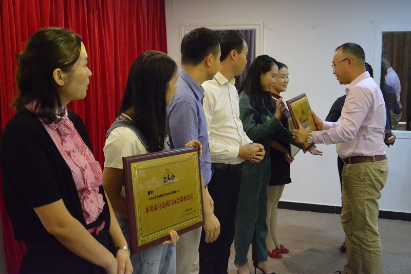 來了！該來的終究會來……這回看東莞反光漆廠家如何應對