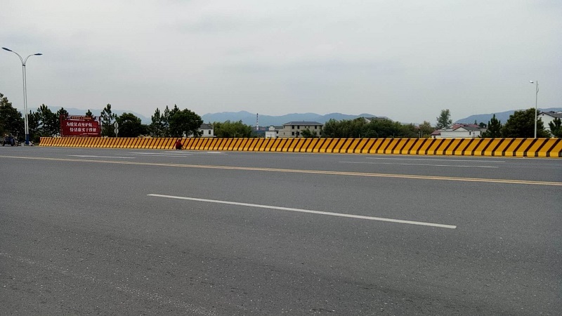 會勝道路反光漆發(fā)白措施秘籍你還沒領(lǐng)取？