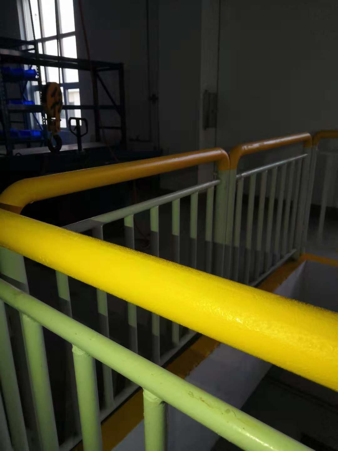 【北京】天冷了，需要一道黃色反光漆來溫暖人心