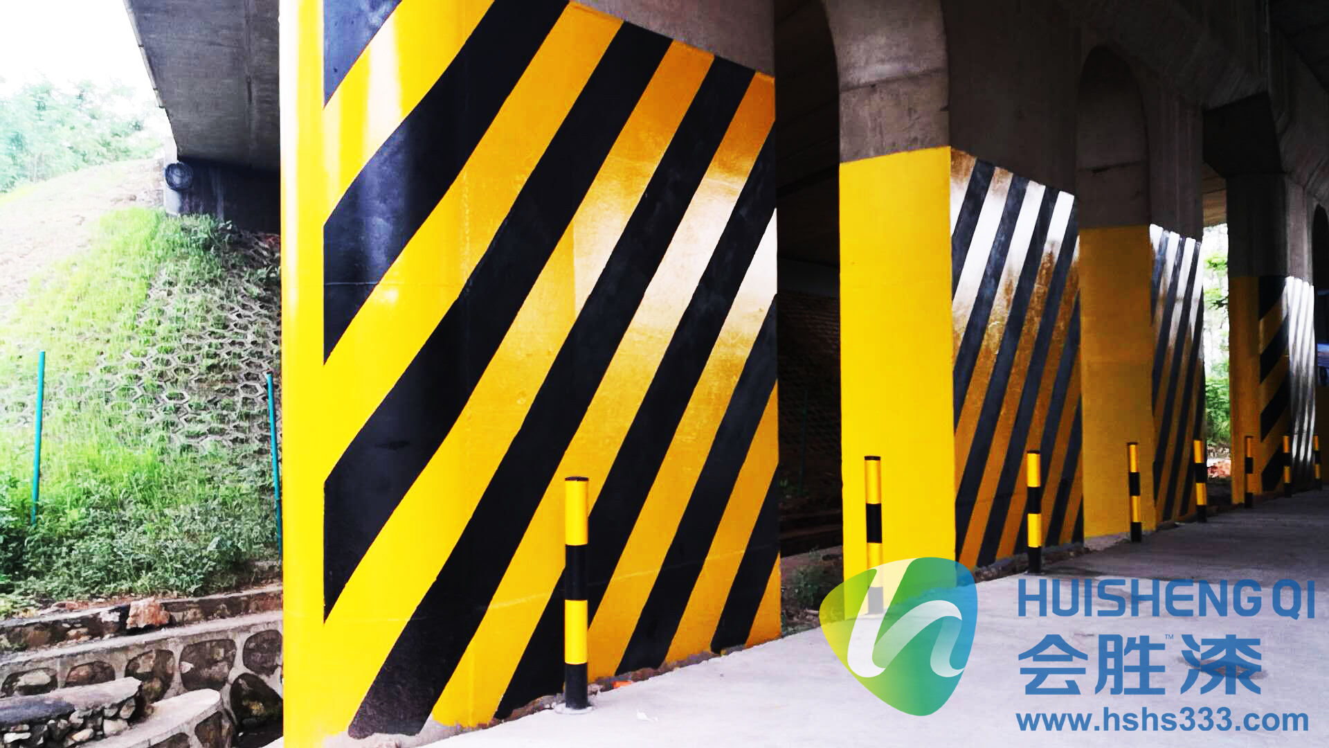 橋涵混凝土護欄可以用反光漆嗎？