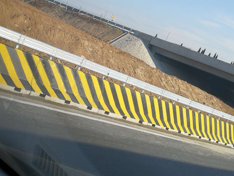 高速公路反光油漆的遮蓋力不足，該拿什么拯救你？