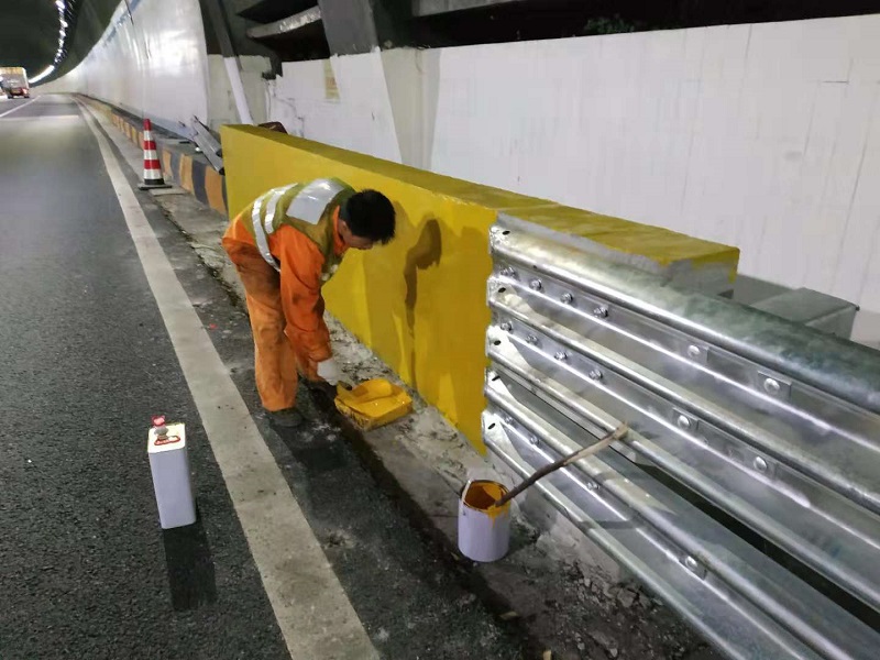 多角度為您解讀工程隧道反光涂料好在哪