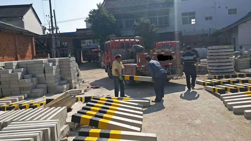 水泥墩反光涂料的縮孔都是這兩個原因?qū)е?></a>	
							</div>
							<div   id=