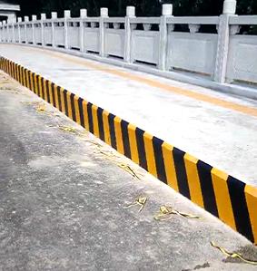 湖北客戶購(gòu)買的安全警示反光漆施工反饋