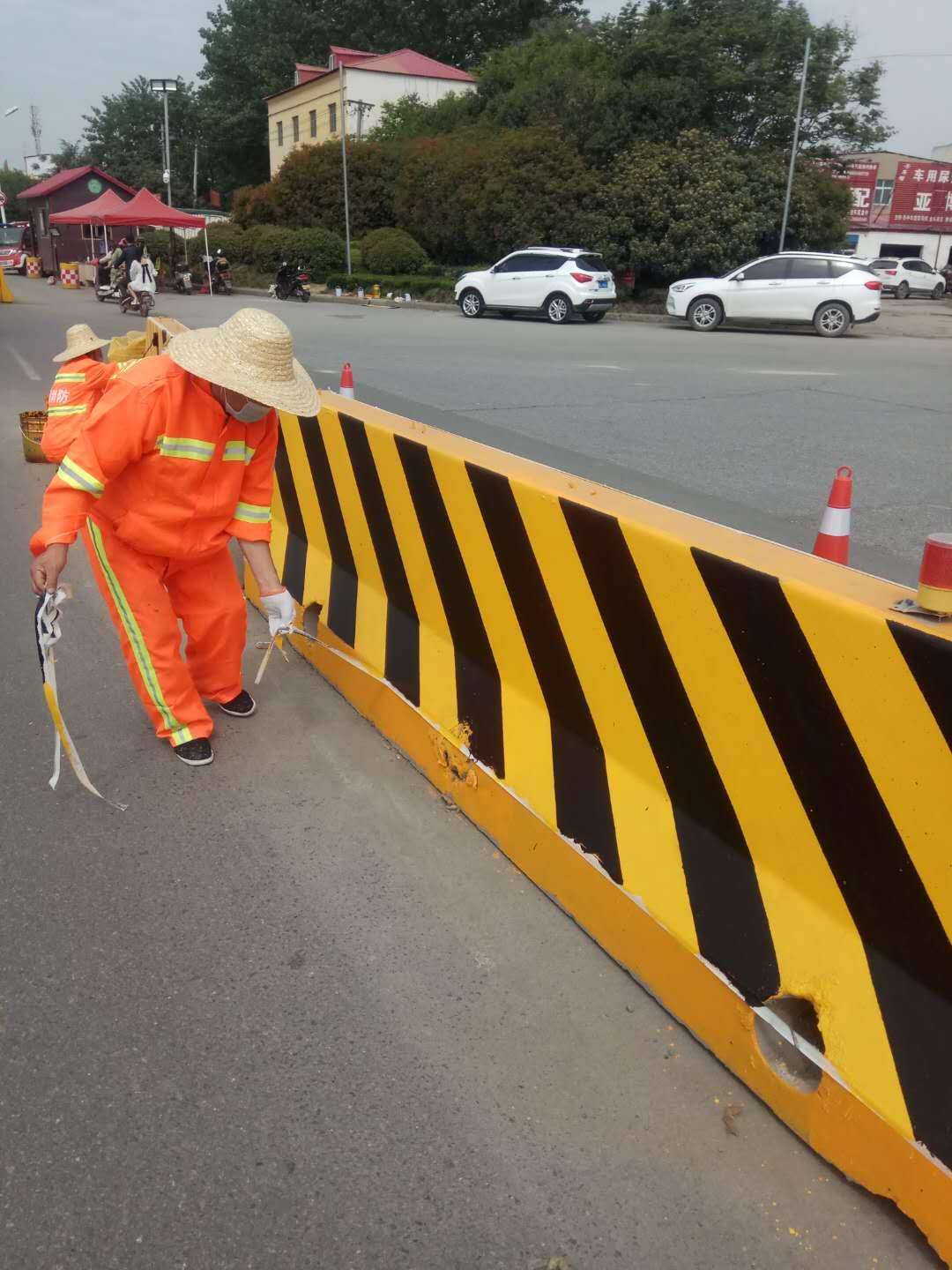 高速路防撞墩反光漆注意這些細(xì)節(jié)，脫落遠(yuǎn)離你