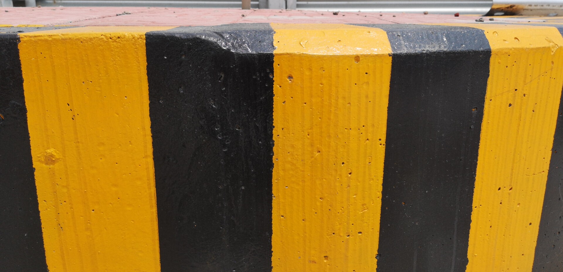 警示墩反光漆是什么樣的涂料，有什么效果