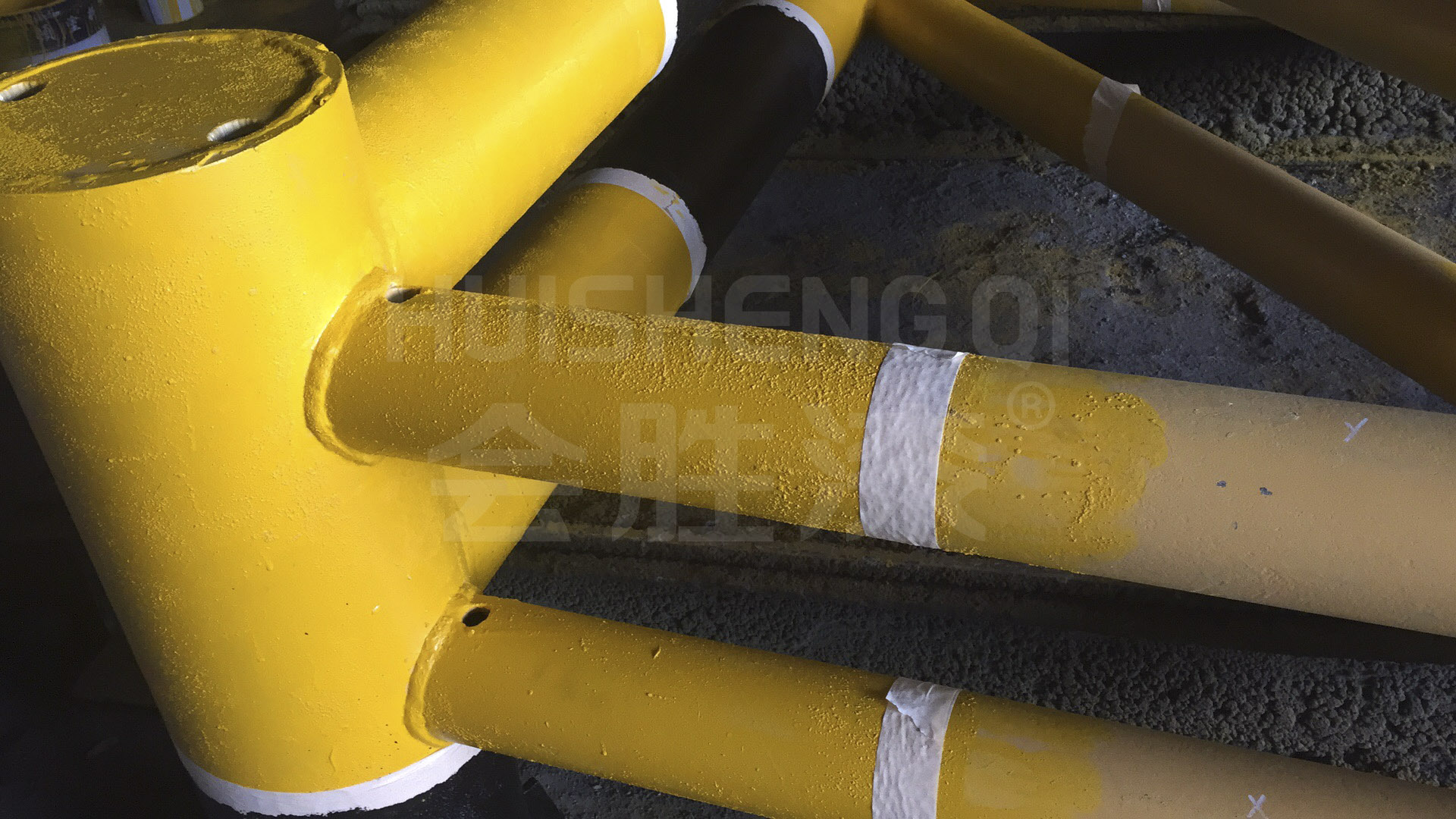 防護(hù)柵欄涂刷反光漆有什么作用？