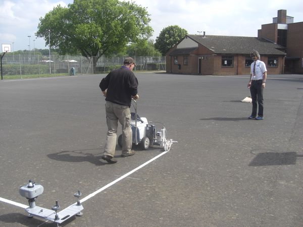 警示劃線漆施工注意事項(xiàng)