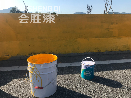 道路警示工程為什么要使用反光漆？