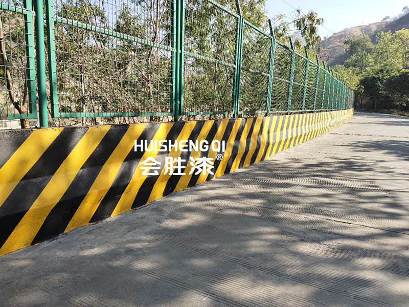 立面標(biāo)志反光漆可以用在地面上嗎