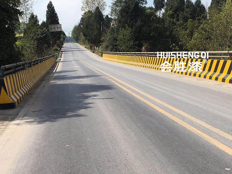 農(nóng)村公路的養(yǎng)護離不開公路反光漆