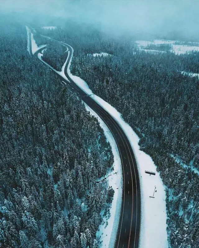 公路反光漆.jpg