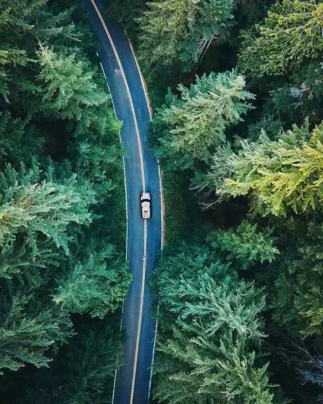 公路反光漆.jpg