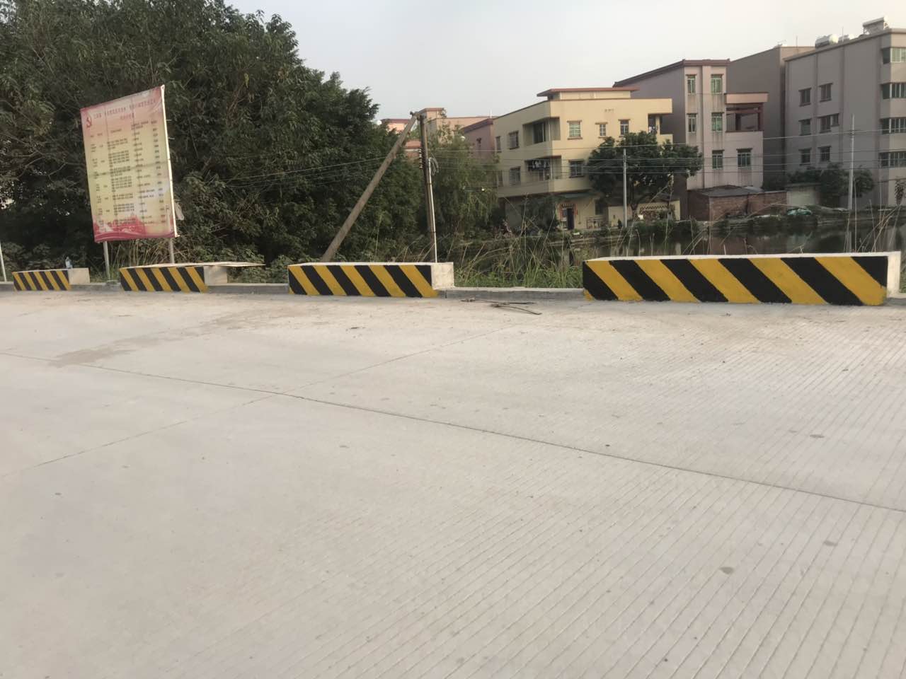 墻角反光漆
